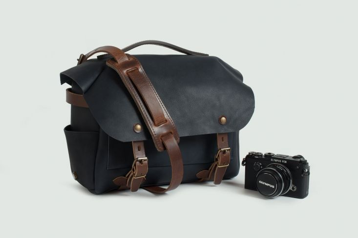 arles, olympus, camera bag