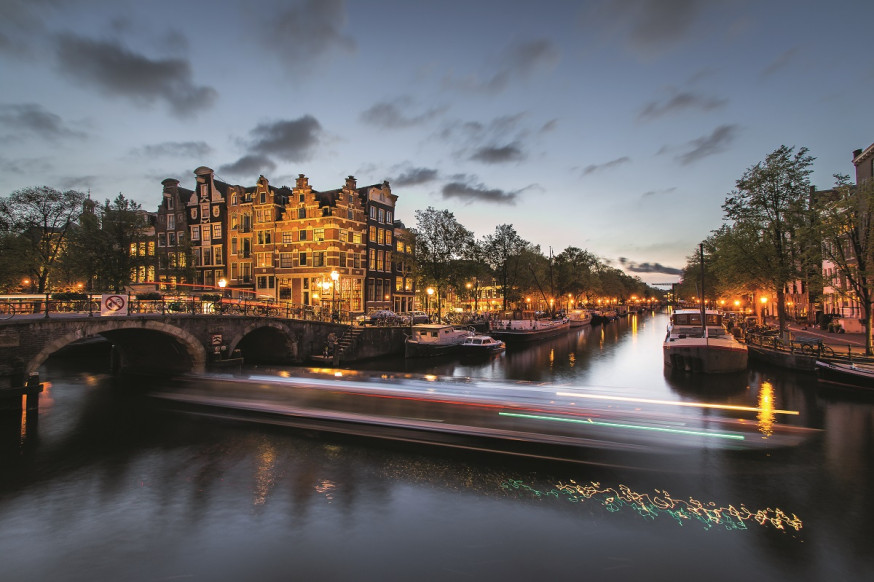 arnoud van de weerd spotlight blue hour amsterdam