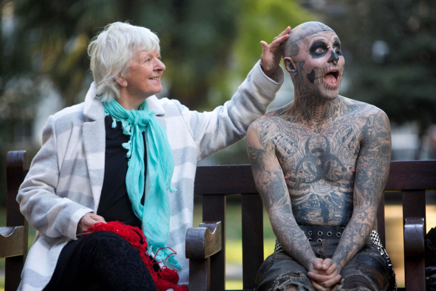 Zombie Boy promoot nieuwe Halloween attractie