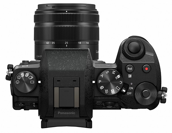 Panasonic G7 top