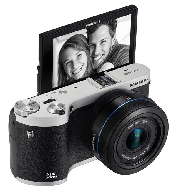 Samsung NX300 - Achromatic