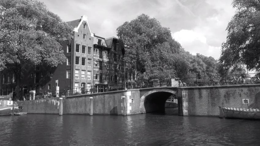 Amsterdam zonder mensen – fotoboek van Hugo Lingeman