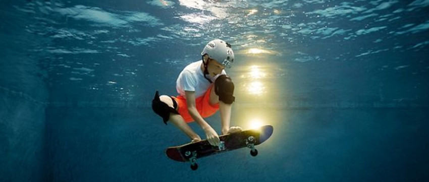 Bijzondere fotoserie: kinderen sporten onder water