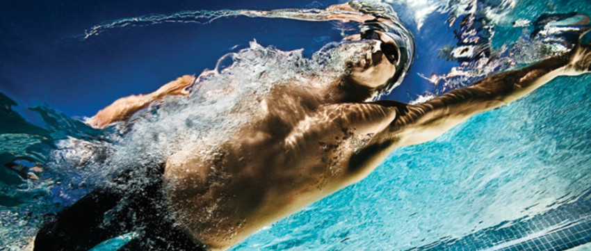 Marcus Swanson fotografeert Olympisch kampioen onder water