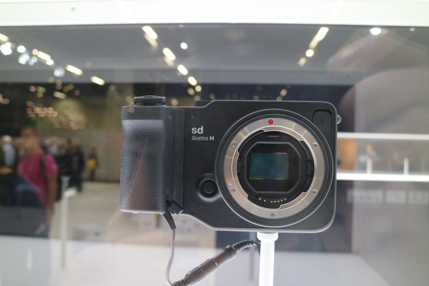 Op de Photokina: Sigma SD Quattro H