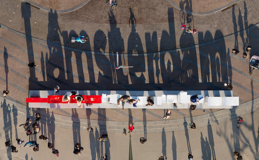 Toeristen van boven: een expositie van Marc Faasse