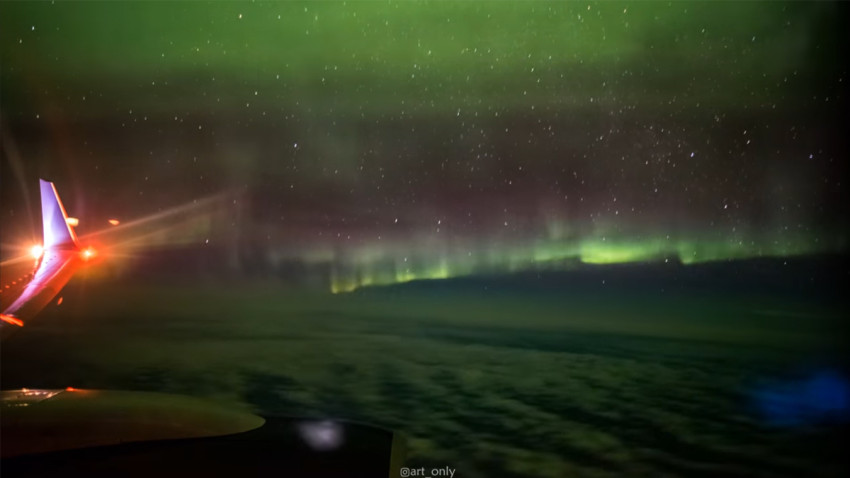 Het Noorderlicht vastgelegd vanuit vliegtuig